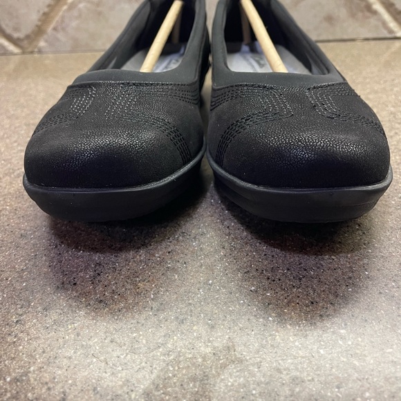 🆕 Clark’s “Ayla” Low Black Ballet Flat Cloudstepper - Picture 6 of 8